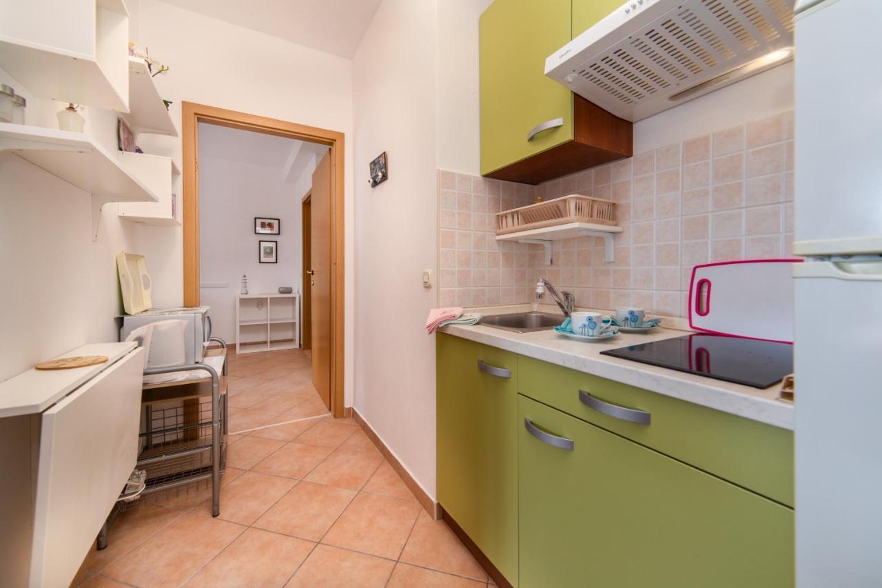 Apartments Divna Baska Voda Exterior photo