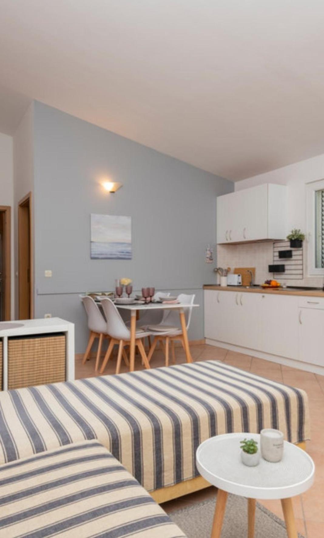 Apartments Divna Baska Voda Exterior photo