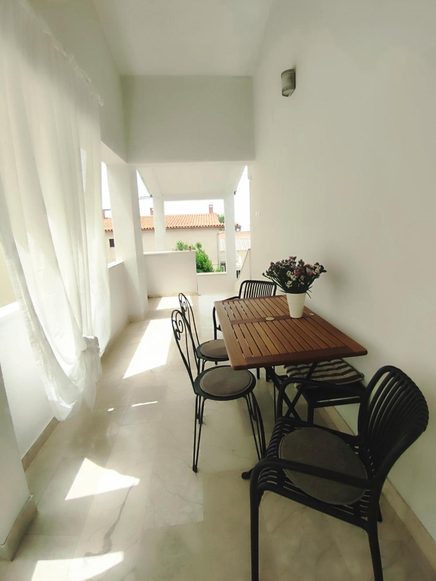 Apartments Divna Baska Voda Exterior photo