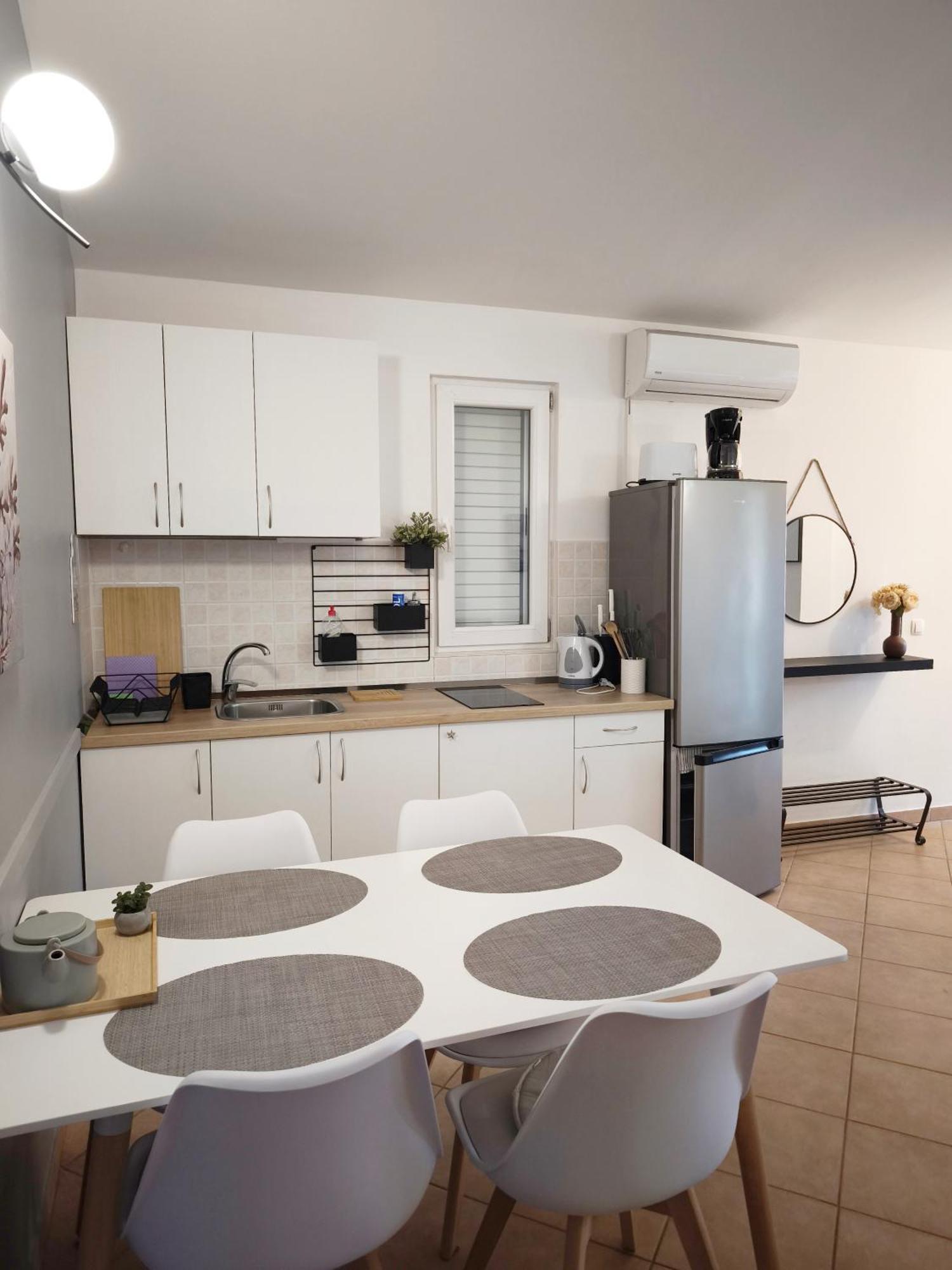 Apartments Divna Baska Voda Exterior photo